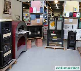 Stufe e camini nella nostra sala mostra a Massa Carrara