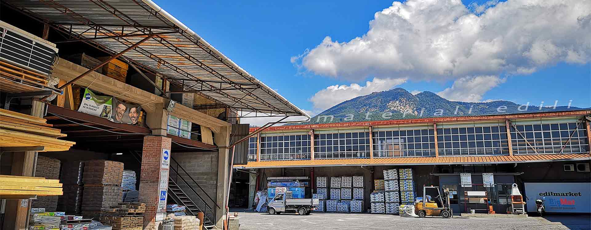 Produzione di tetti in legno, solai, e ferramenta a Massa Carrara in Toscana